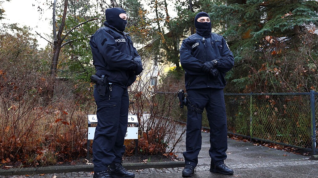 Policie provádí v Berlín razii proti krajn pravicové skupin ítí obané....