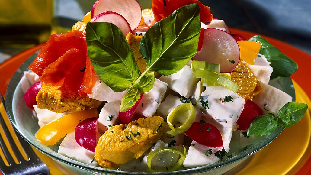 Salát - Celerový salát s kuecími prsíky