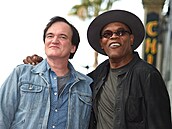 Režisér Quentin Tarantino a herec Samuel L. Jackson během slavnostního odhalení...