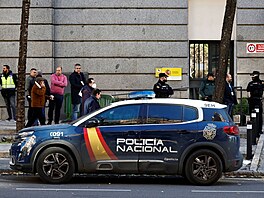 �pan�lská policie poblí� �pan�lského ministerstva obrany poté, co byla na...