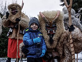 Tradiní mikuláská obchzka ve Valaské Polance. (3.prosince 2022)