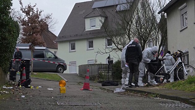 Muž pobodal dvě dívky v Německu, jedna zemřela