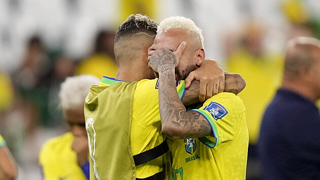 Brazilec Raphinha utuje Neymara po prohe ve tvrtfinle mistrovstv svta.
