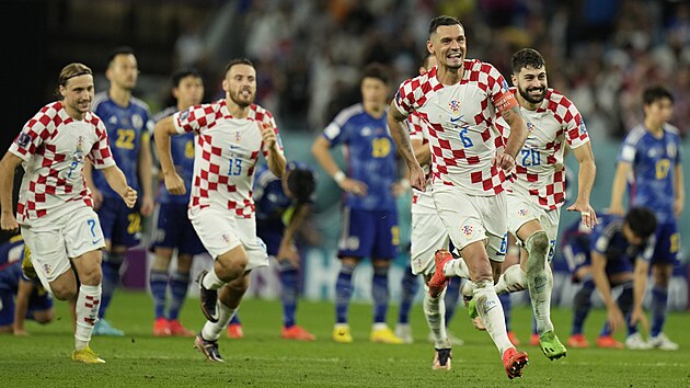 Chorvat�t� fotbalist� se raduj� z postupu do �tvrtfin�le mistrovstv� sv�ta p�es...