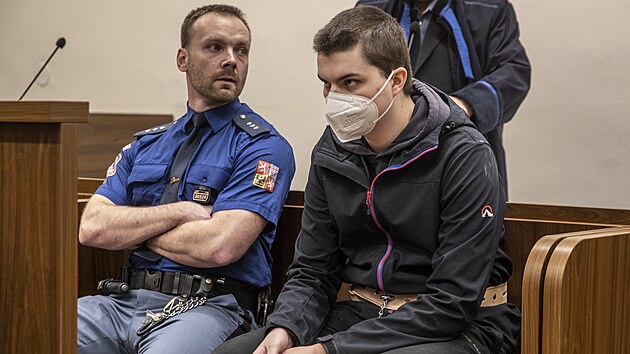 Začal soud s Jaroslavem Řehákem, který koncem března mačetou zavraždil svého učitele v SOU Ohradní v Praze 4. (5. prosince 2022)