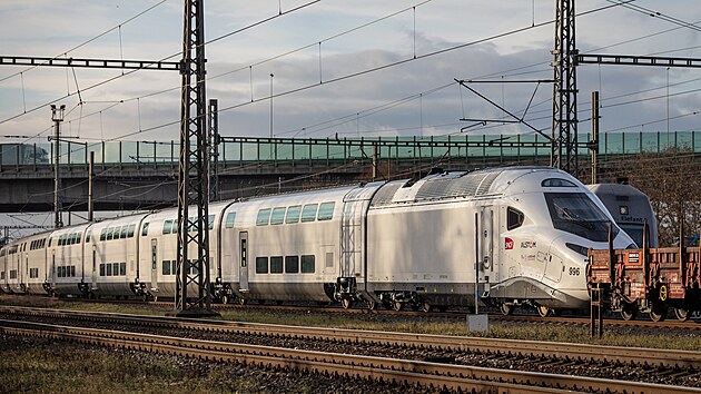 Do Česka přijel vysokorychlostní vlak TGV. Souprava nazvaná Avelia Horizon míří...
