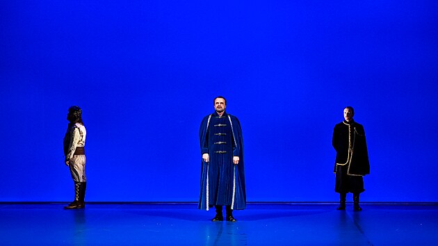 N�rodn� divadlo Brno na jevi�ti Mahenova divadla uvedlo Neklana, hru Julia Zeyera o hrdinovi nejstar��ch �esk�ch b�j�.