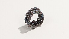 Prsten z íních perel, cena 850 K