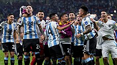 Fotbalisté Argentiny se radují z výhry nad Austrálií a postupu do čtvrtfinále... | na serveru Lidovky.cz | aktuální zprávy