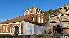 Hu� Barbora po �áste�né rekonstrukci. S o�ivením huti pomáhá Jinc�m také...