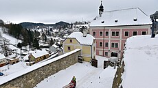 Hrad a zámek v Beov nad Teplou
