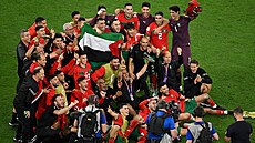 Marotí fotbalisté oslavují senzaní postup do tvrtfinále mistrovství svta s...