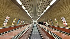 Stanice metra linky A Jiřího z Poděbrad. (prosinec 2022)