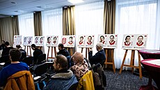 Po�tovní známky s významnými osobnostmi pardubického hokeje vydal klub ke 100....