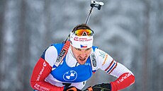 Michal Kr�má� p�i sprintu ve finském Kontiolahti.