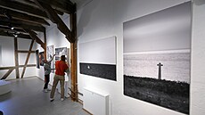 Instalace výstavy G4 výroní zpráva 1985-2022 v chebské Galerii 4 (29.11.2022)