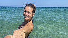 Eva �ere��áková se zásnubním prstenem (2022)