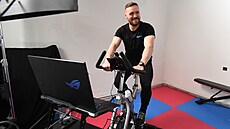 Michal Sláma zlomil rekord ve šlapání na spinningovém kole. Vydržel to 24...