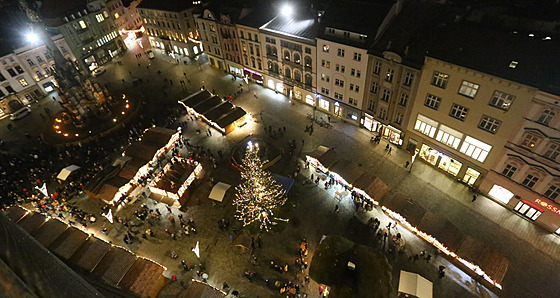 Letecký pohled na vánoní trhy v Olomouci