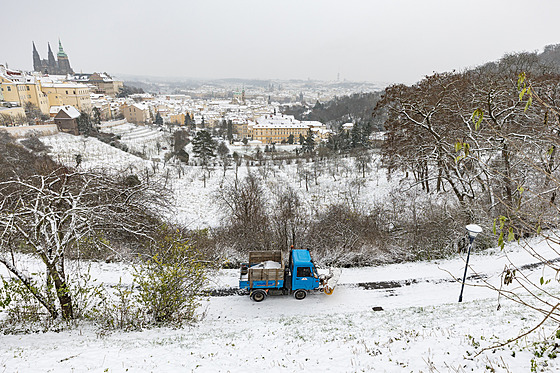Sněhové přeháňky v Praze. (12. prosince 2022)