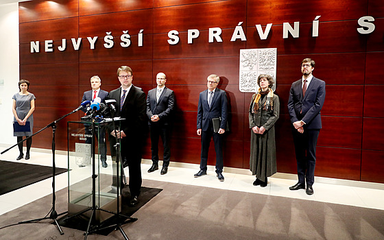 Briefing Nejvy��ího správního soudu k rozhodnutím o návrzích týkajících se...