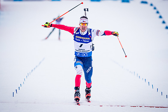 Michal Krmá v cíli sprintu v Le Grand Bornand