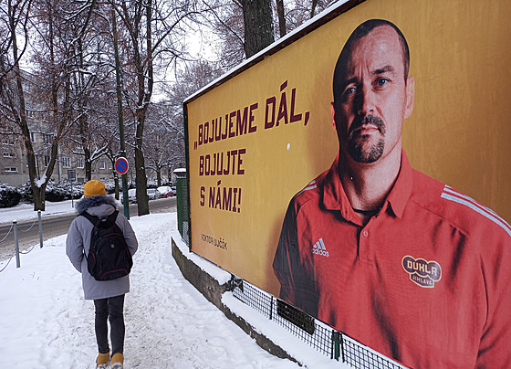 V Jihlav se v posledních týdnech objevilo hned nkolik verzí billboardu, v...