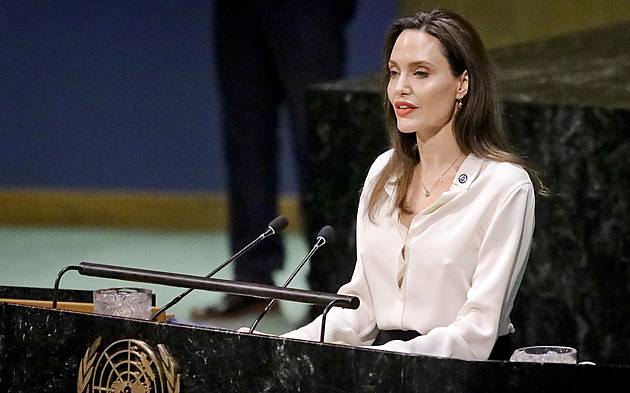 Angelina Jolie končí jako vyslankyně OSN pro uprchlíky. Aktivistkou zůstane