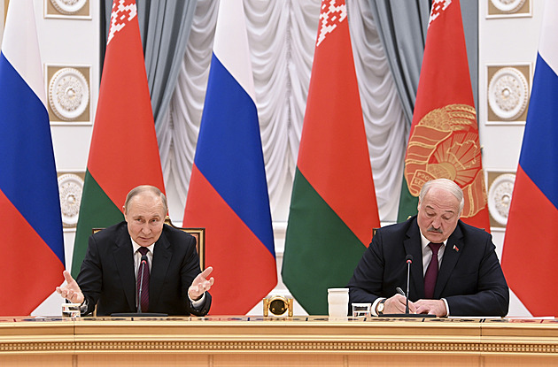 VIDEO: Kdo z nás je větší agresor? popichoval Lukašenko rozpačitého Putina