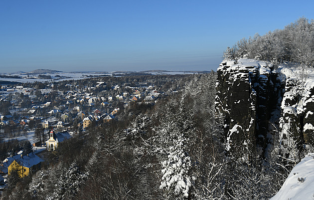 Do Česka se v týdnu vrátí sníh, noční teploty klesnou k bodu mrazu