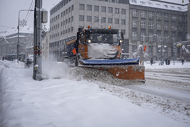 V Krkonoších a Jizerských horách napadlo 25 centimetrů sněhu. Sněžku zasáhl orkán