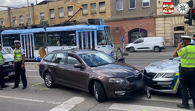 Po zběsilé honičce s policisty na D1 narazil do jejich vozu, dostal pět let