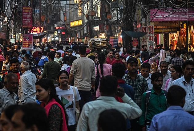 Indie se letos stane nejlidnatější zemí světa. Je to pro ni časovaná bomba