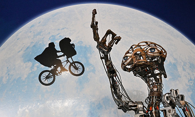 Mimozemšťan E. T. má nového majitele. Vydražil se za 2,6 milionu dolarů