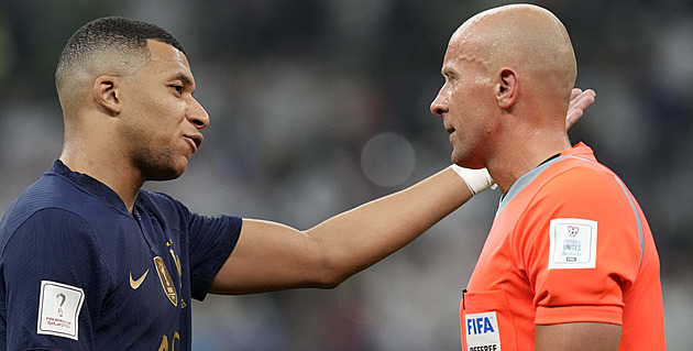 Mbappé by měl být po Llorisově konci novým kapitánem fotbalistů Francie