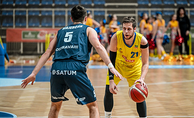 Ostravští basketbalisté vyhráli dohrávku v Opavě, v derby uspěli po šesti letech