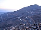 Silnice k vrcholu hory Dabal Bil Ajs (Jebel Jais) (22. záí 2020)
