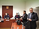 Soud zaal projednávat kauzu kivé výpovdi bývalého premiéra Petra Nease...