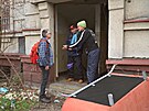 Petr Macl pravideln navtvuje lidi bez domova v Holubím dom u hradeckého...