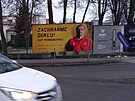 Zachra�me Duklu, vyz�v� na billboardu nedaleko jihlavsk�ho zimn�ho stadionu ke...