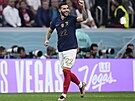 Francouzský obránce Theo Hernandez slaví gól do sít Maroka v semifinálovém...