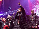 Luka Modri hovoí k fanoukm na záhebských oslavách svtového bronzu.