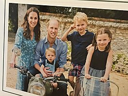 Vévodkyn Kate, princ William, princ Louis, princ George a princezna Charlotte...