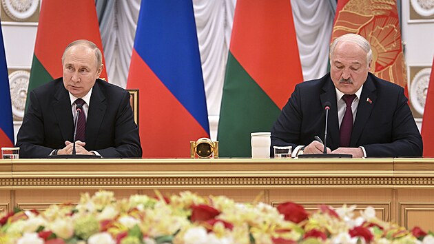 Ruský prezident Vladimir Putin a běloruský prezident Alexandr Lukašenko na jednání v Minsku (19. prosince 2022)