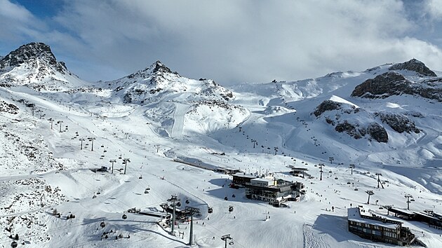 Ischgl lk nvtvnky nejen na sportovn sjezdovky, ale tak na legendrn aprs ski.