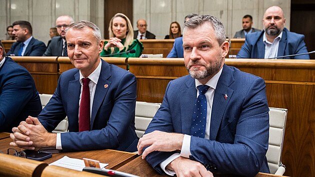 Slovensk snmovna hlasuje o nedve vld. (15. prosince 2022)
