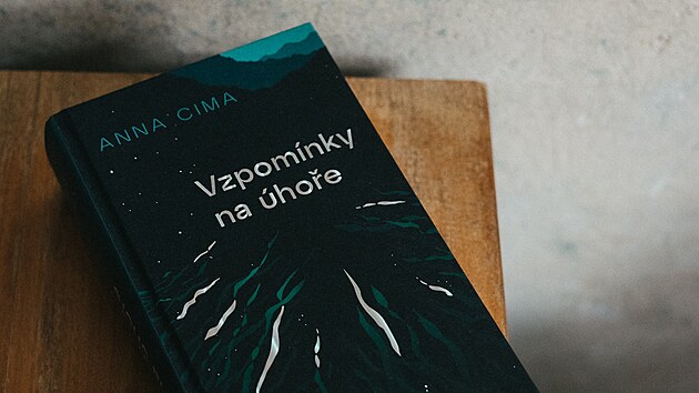 Kniha Vzpomnky na hoe od spisovatelky Anny Cimy (2022)