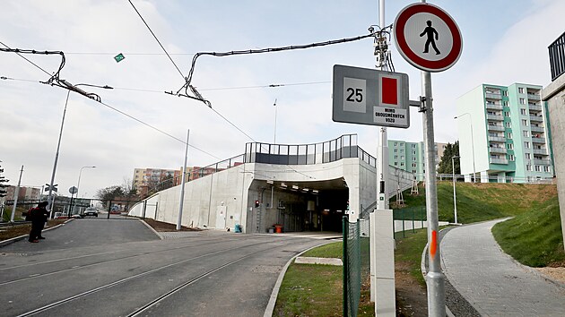 V Brn zaal provoz na nov tramvajov trati, jej soust je i 600 metr dlouh tunel.