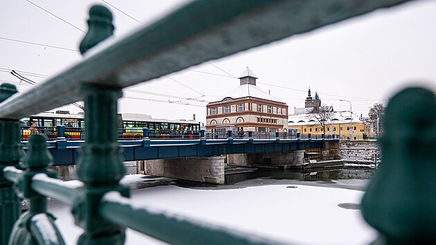 Opraven Moravsk most pes Orlici, kter je v sousedstv pebudovan kiovatky Fortna. (16. prosince 2022)