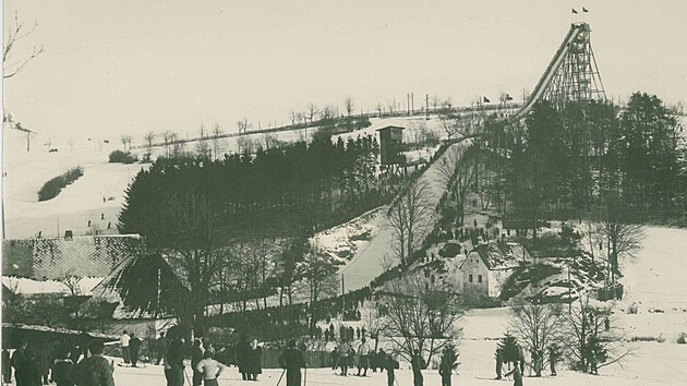 Velk devn mstek u krobrny byl oteven v lednu 1949, chlubil se titulem nejvt na Morav.